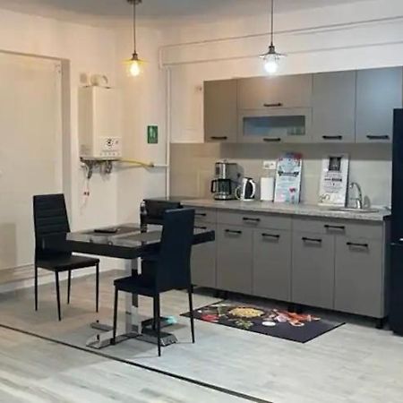 Chic Apartament Complex Inamstro Iasi Exteriör bild