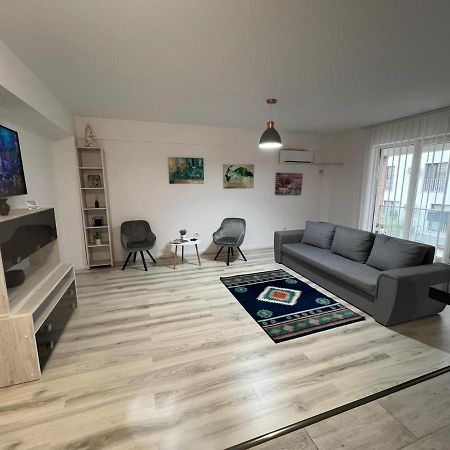 Apartament Intr-O Zona Rezidentiala Linistita Iasi Exteriör bild